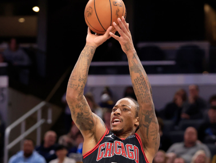  德罗赞中投稳定输出公牛击败步行者队